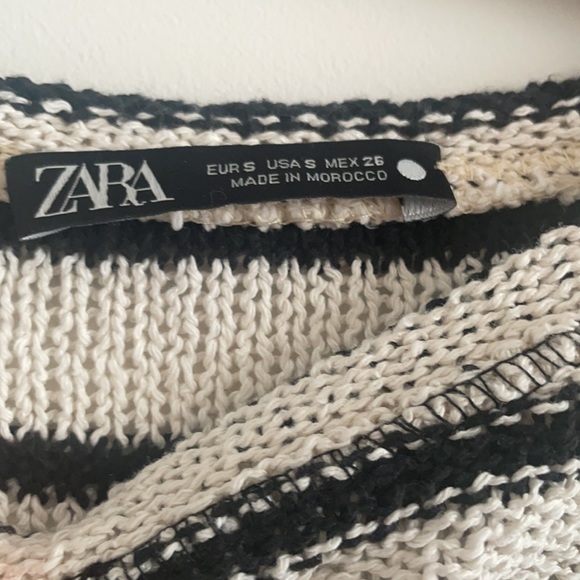 Striped Woven Long Sleeve - Picture 2 of 3